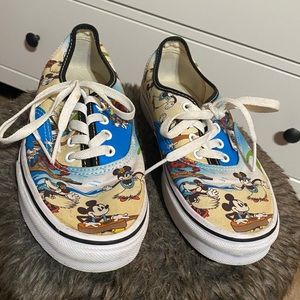 Limited Edition Mickey Mouse Hawaii Vans size W 7